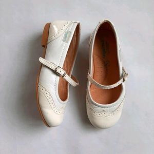 Girls Angelitos White Leather Shoes - size 11